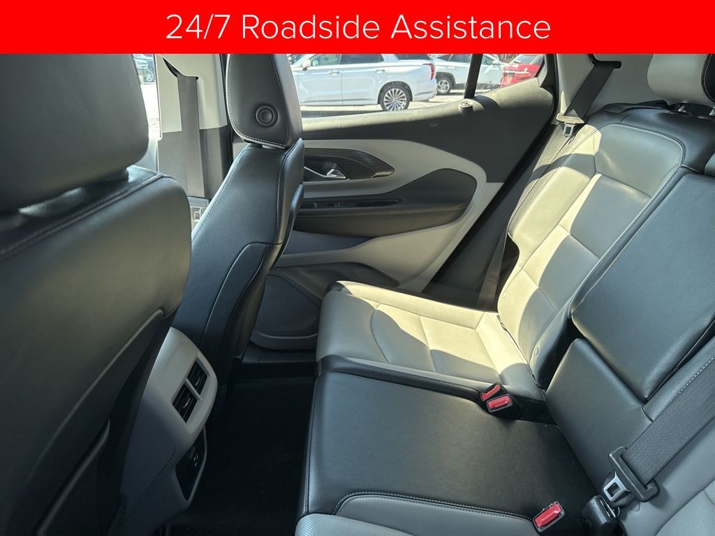 2023 Gmc Terrain SLT photo 2