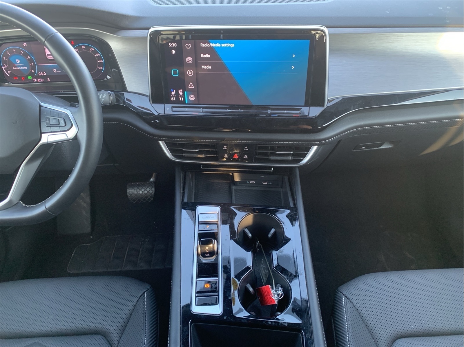 2024 Volkswagen Atlas Cross Sport SE Technology photo 23