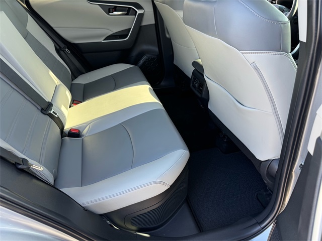 2024 Toyota RAV4 Hybrid XLE Premium photo 13