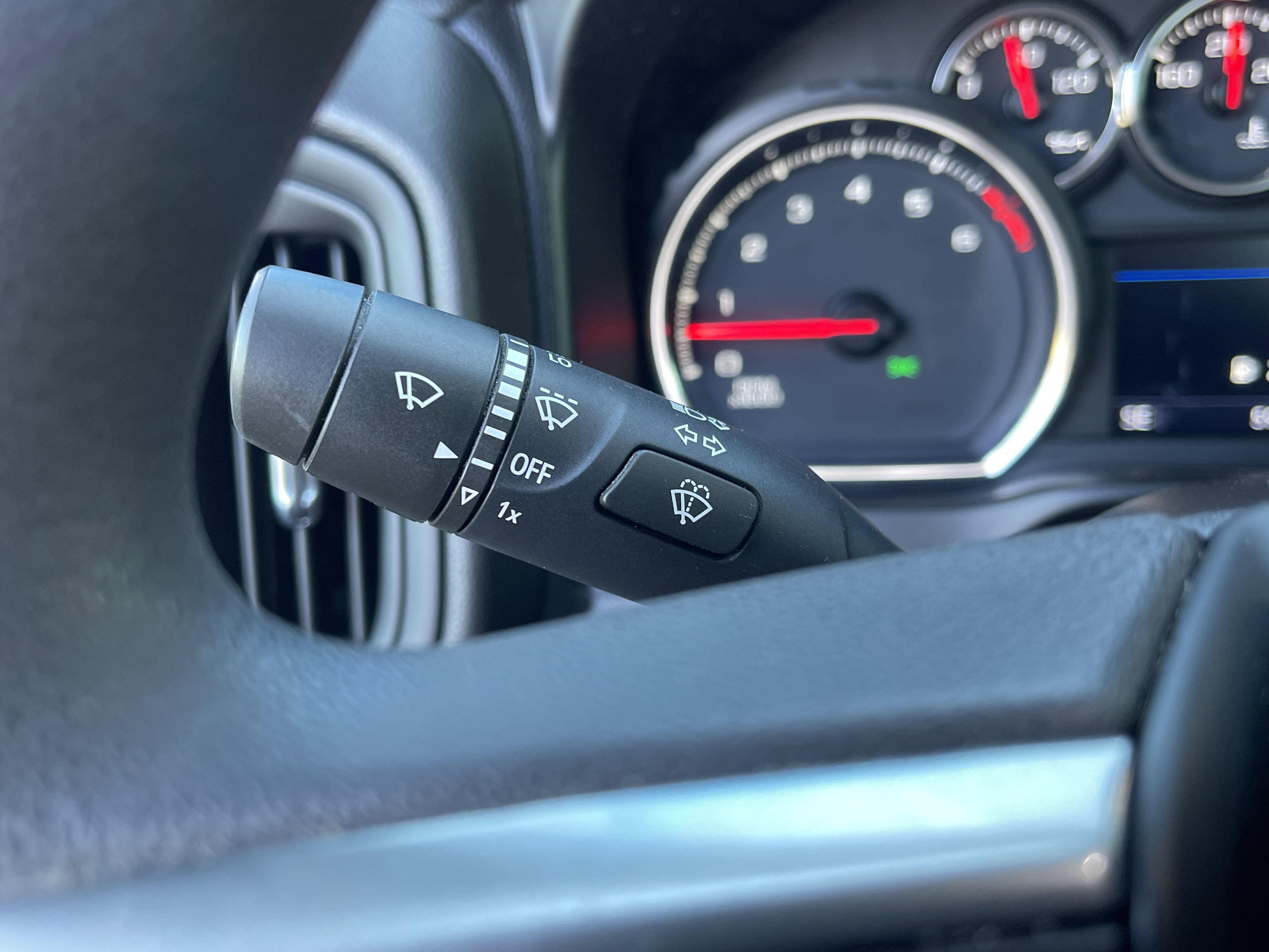 2021 Chevrolet Silverado Trail Boss Custom photo 4