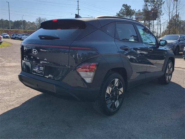 2024 Hyundai Kona SEL photo 3
