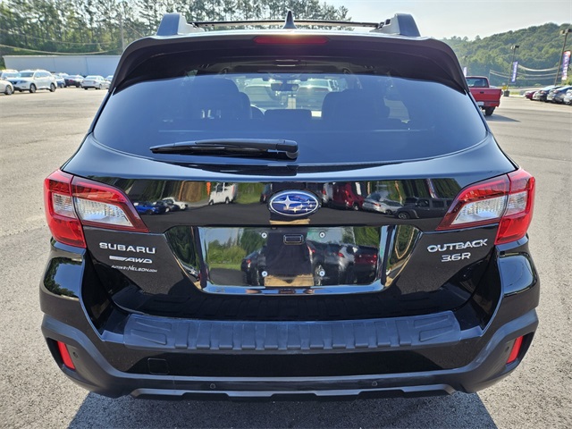 2019 Subaru Outback 3.6R Limited photo 2