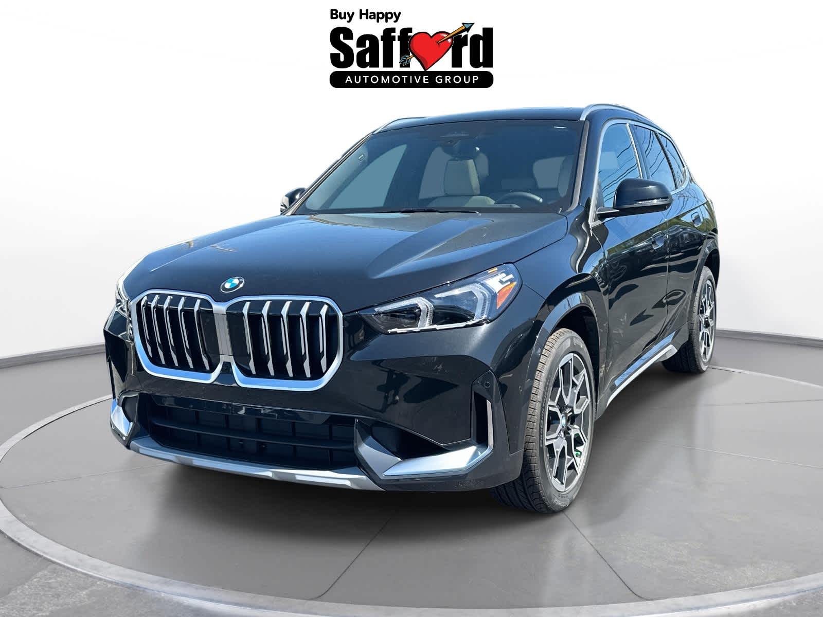 2025 BMW X1 28i's photo