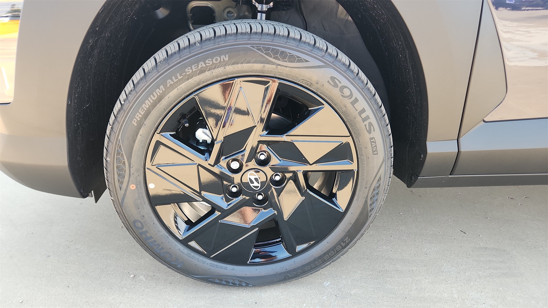 2026 Hyundai Kona SEL photo 8