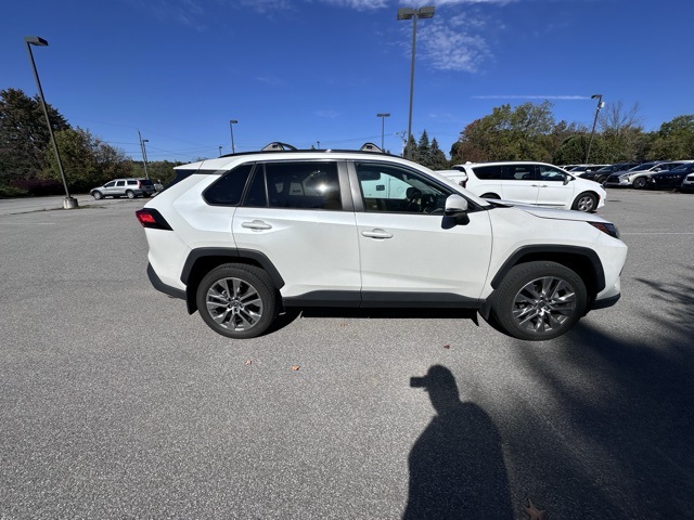 2023 Toyota RAV4 XLE Premium photo 2