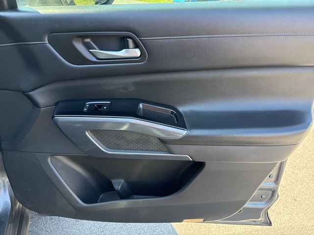 2022 Nissan Pathfinder SL photo 16
