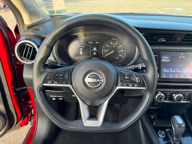 2023 Nissan Kicks SV photo 7