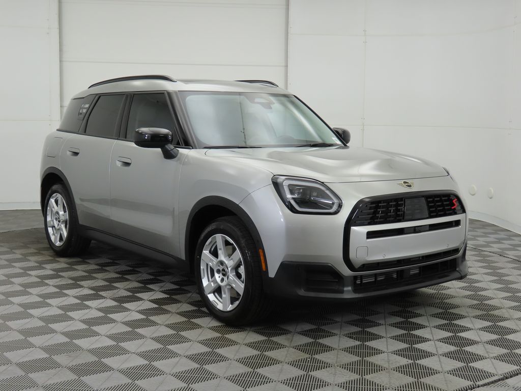 2025 Mini Cooper S ALL4 photo 3