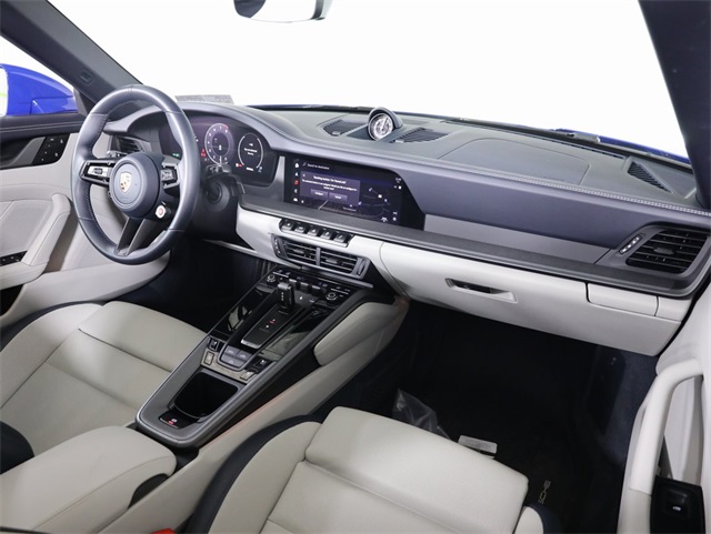 2025 Porsche 911 photo 28