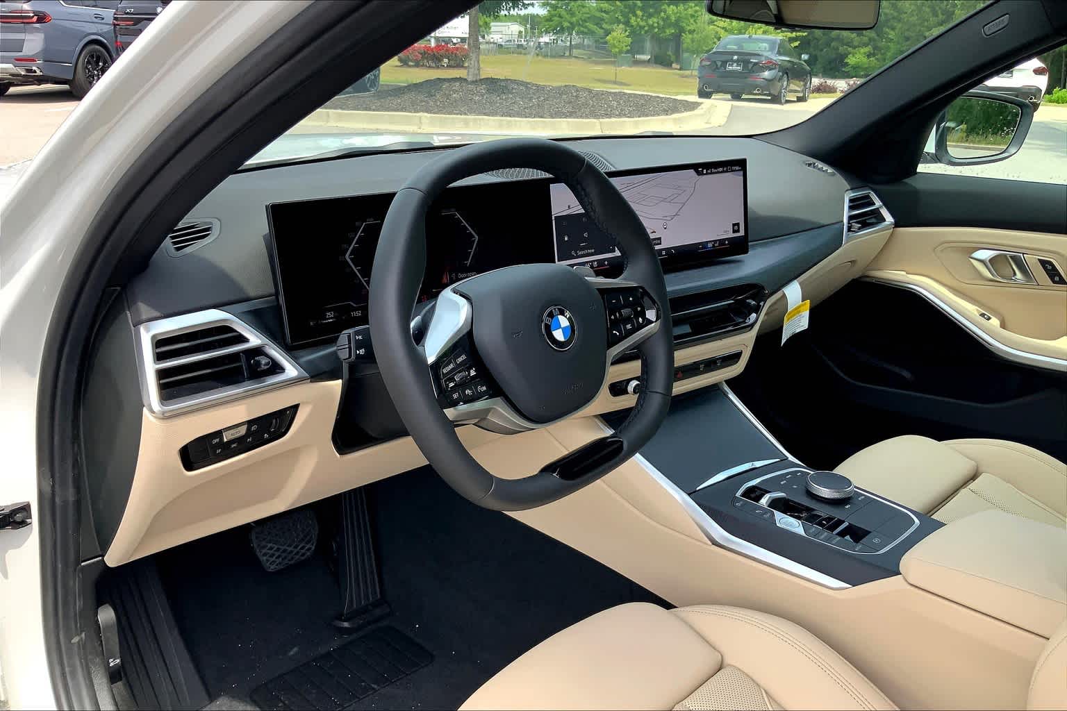 2025 BMW 3 Series 330i - Photo 9