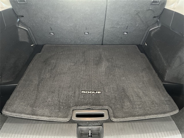 2021 Nissan Rogue SV photo 32