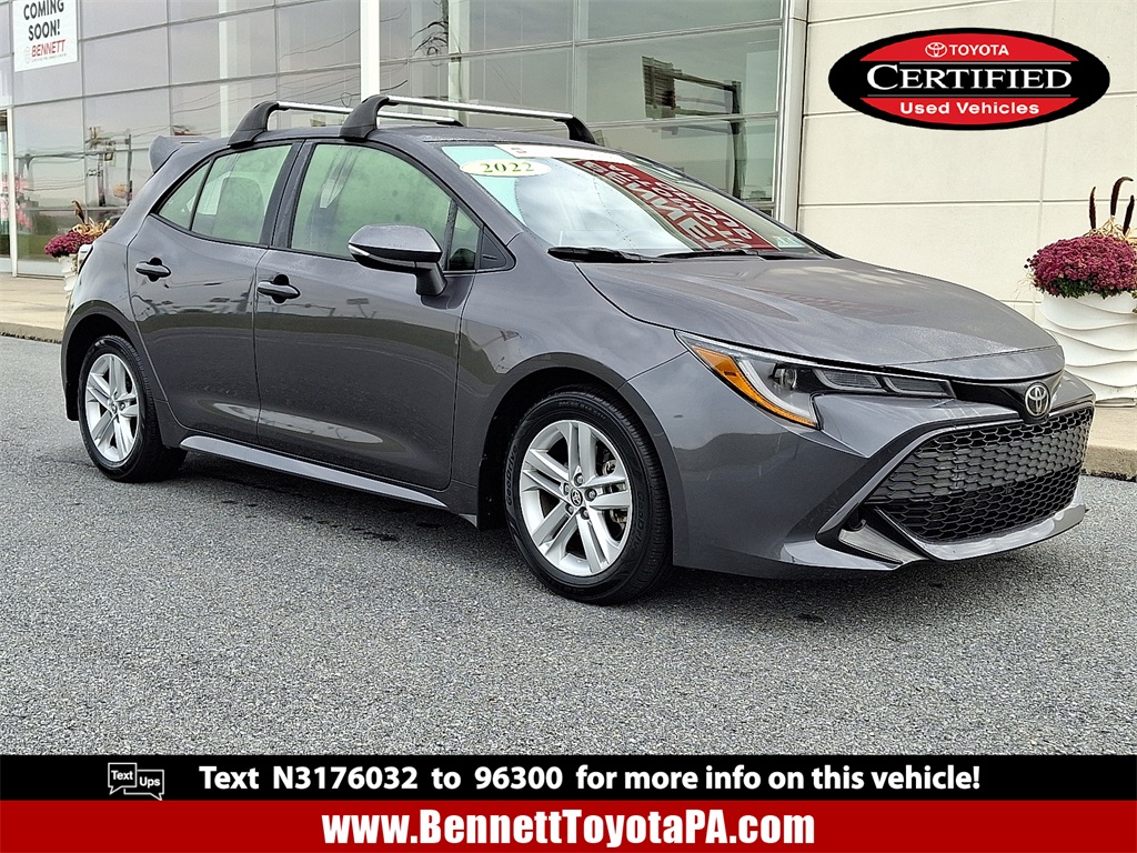 2022 Toyota Corolla Hatchback SE's photo