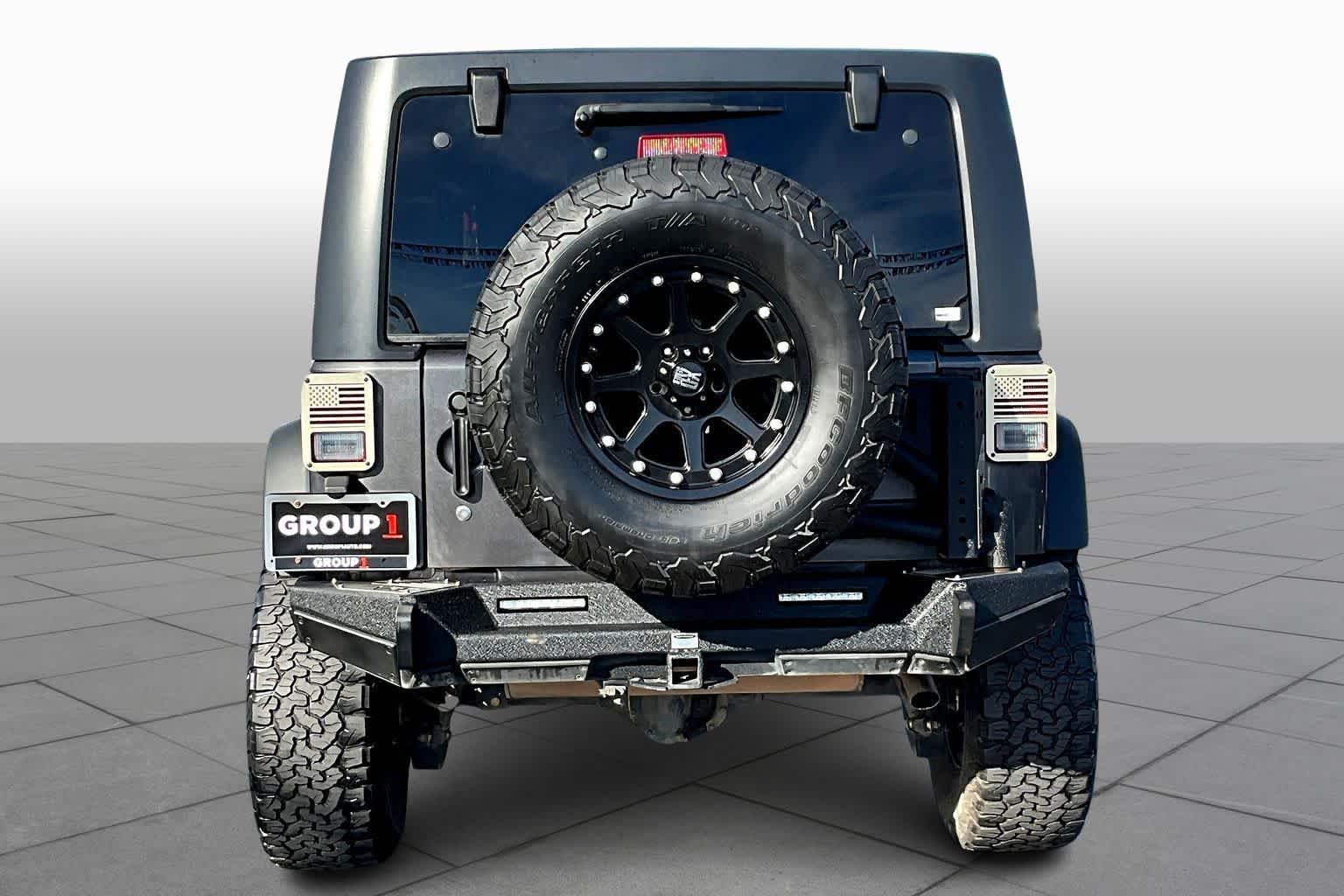 2017 Jeep Wrangler Unlimited Sport photo 3