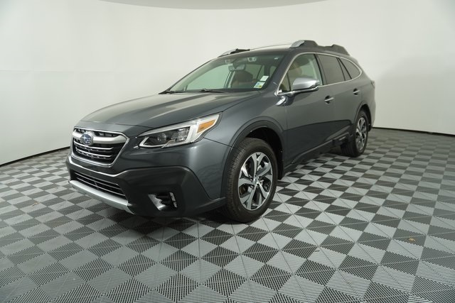 2020 Subaru Outback Touring photo 3