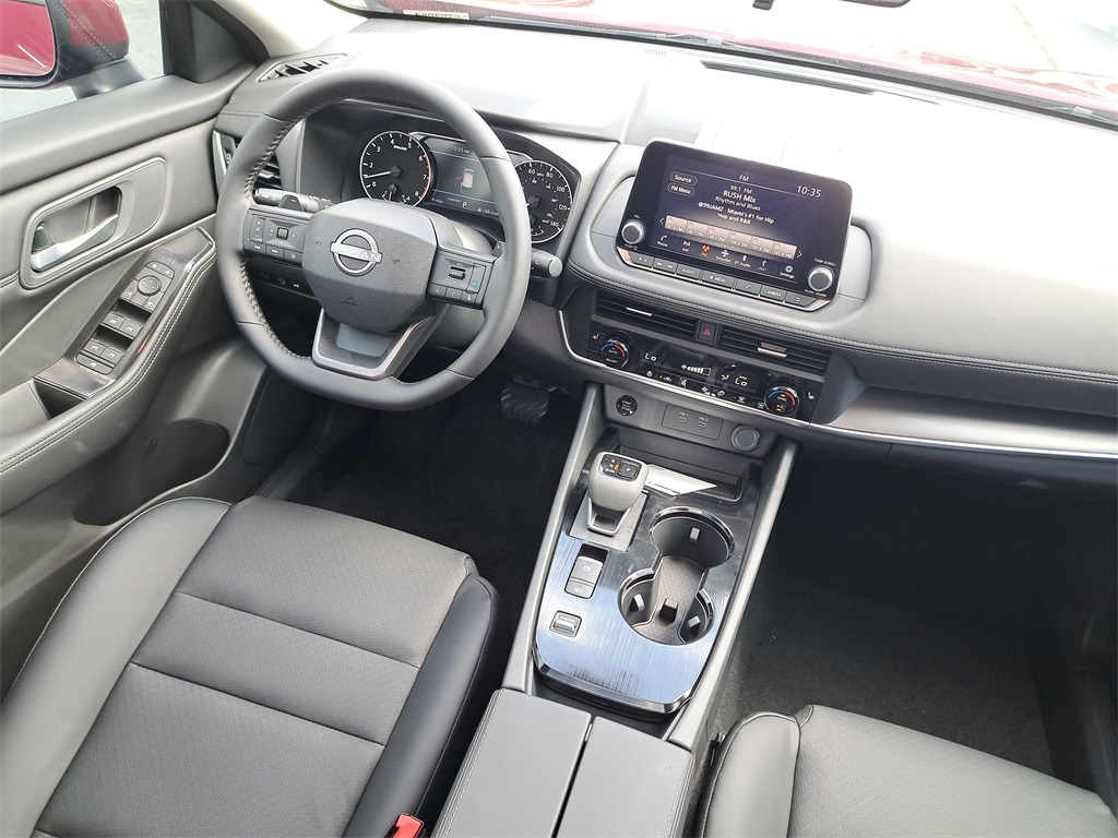 2026 Nissan Rogue SV photo 15