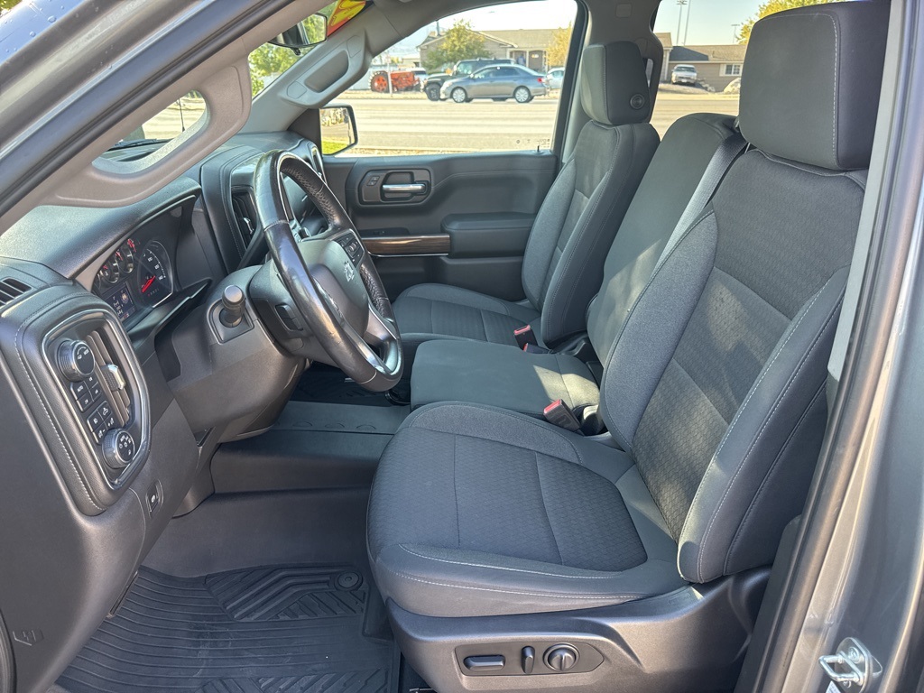 2020 Chevrolet Silverado 1500 RST photo 17