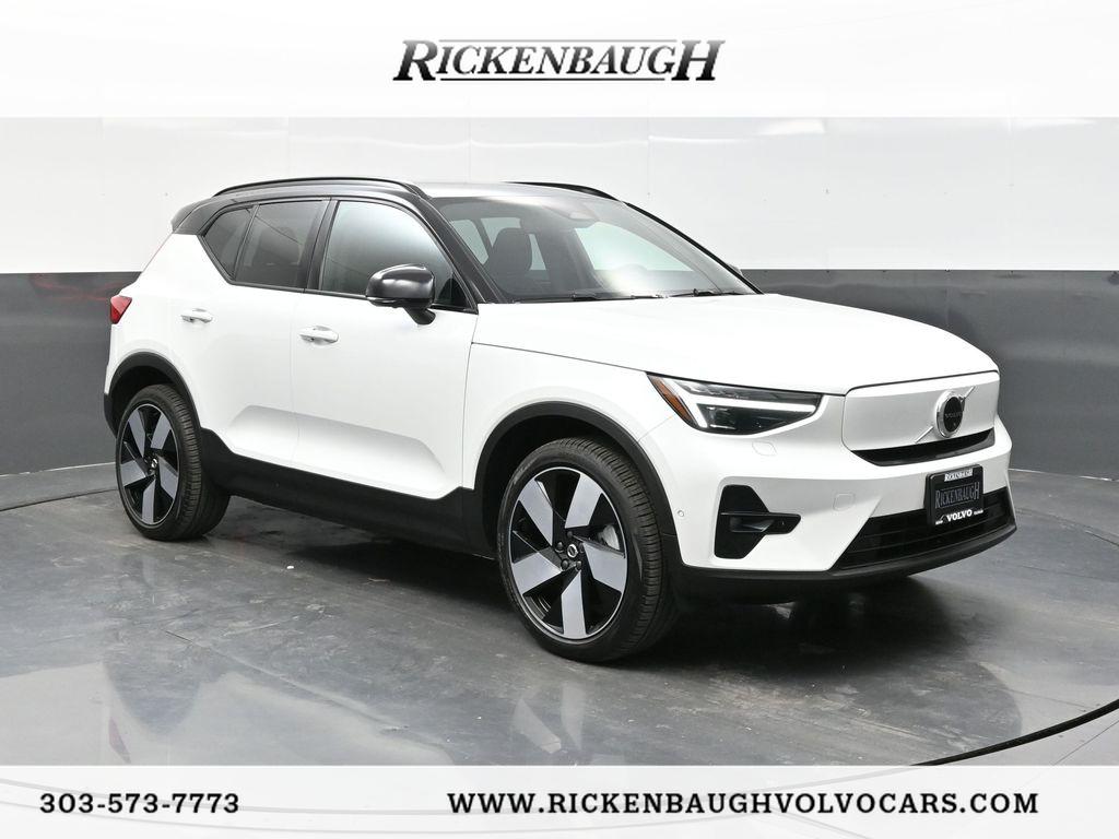 2023 Volvo XC40 Ultimate's photo