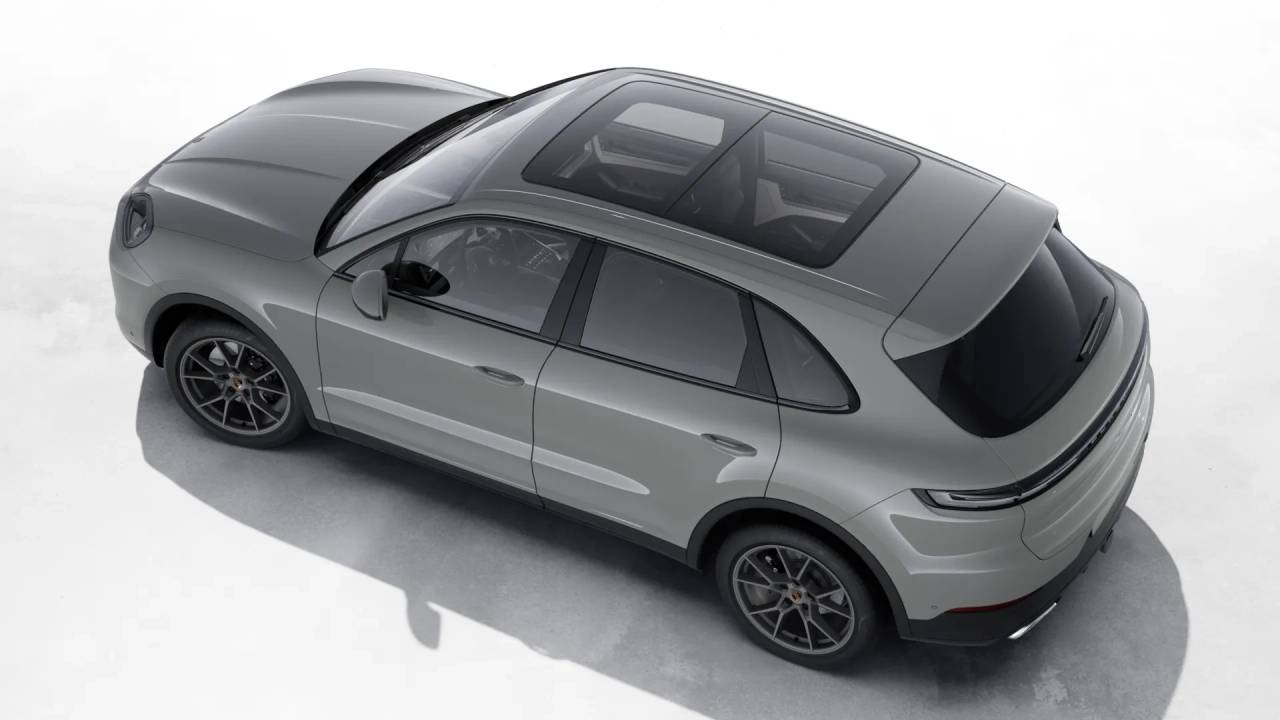 2024 Porsche Cayenne Base photo 2
