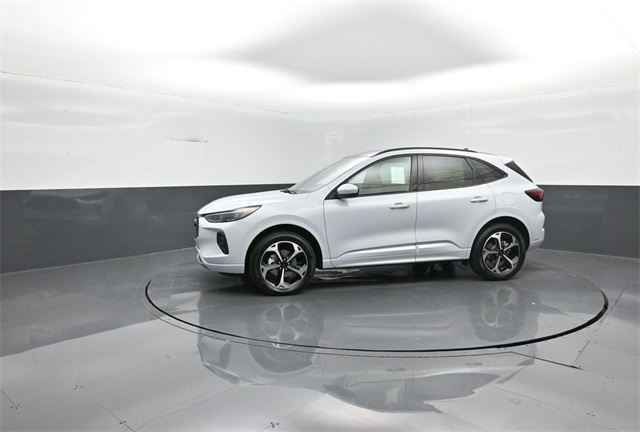 2025 Ford Escape ST-Line Elite photo 2