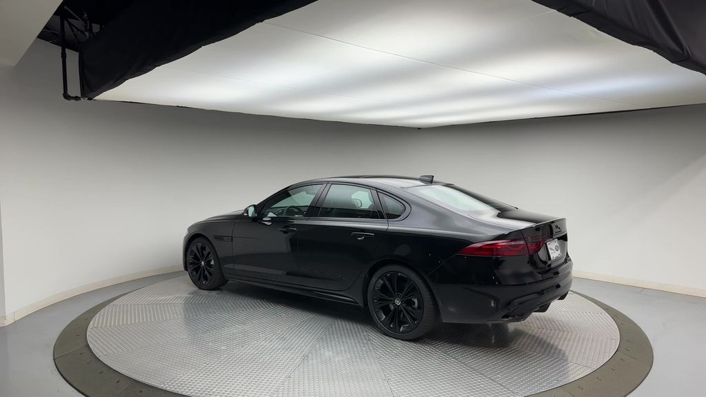 2024 Jaguar XF P300 R-Dynamic SE photo 6