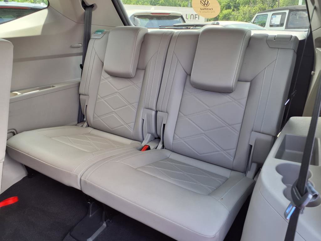 2024 Volkswagen Atlas SE Technology photo 24