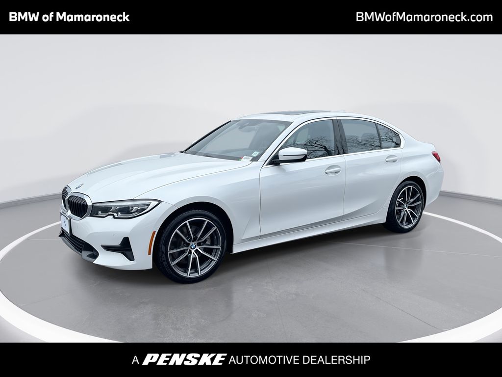 2019 BMW 3 Series 330i's photo