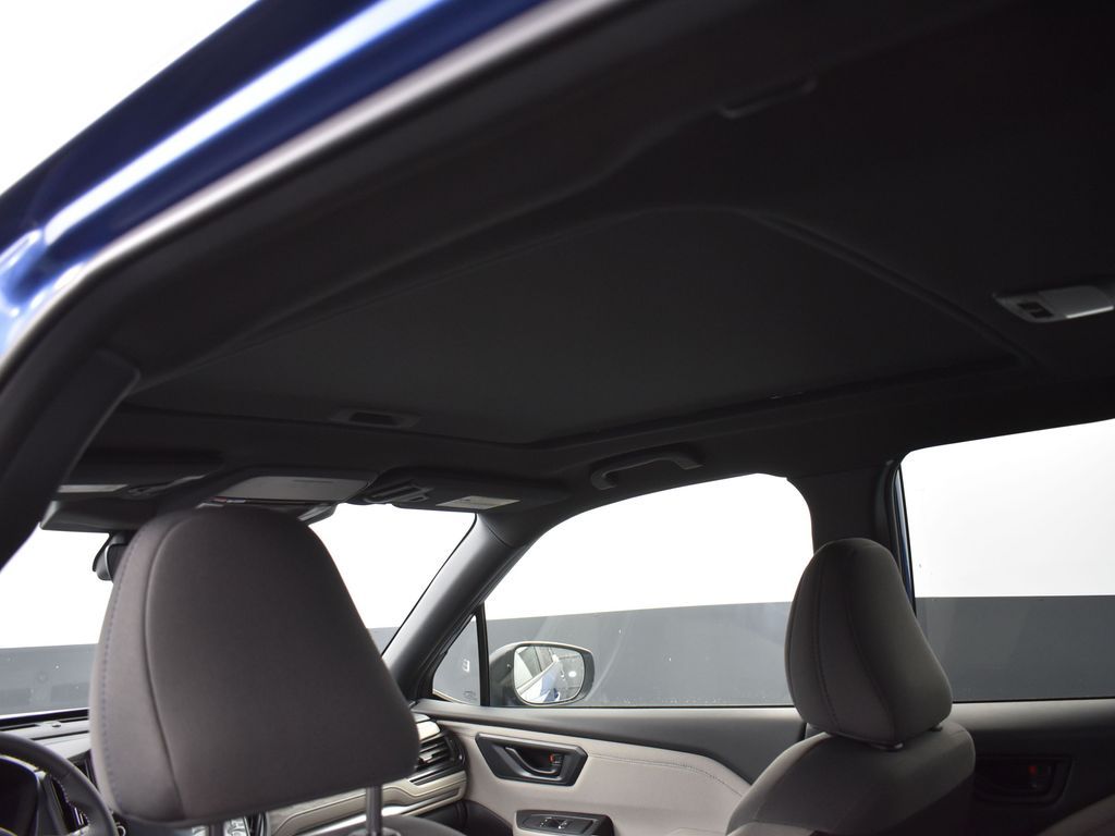 2025 Subaru Forester Premium photo 21