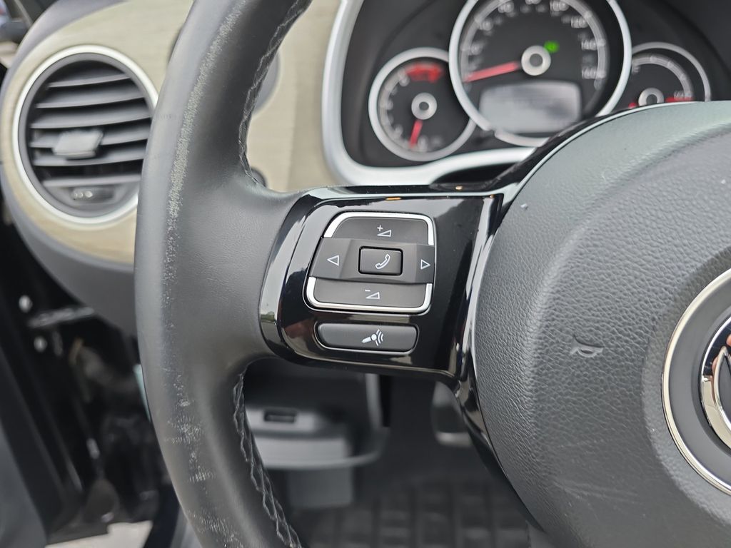 2018 Volkswagen Beetle SE Coast photo 15