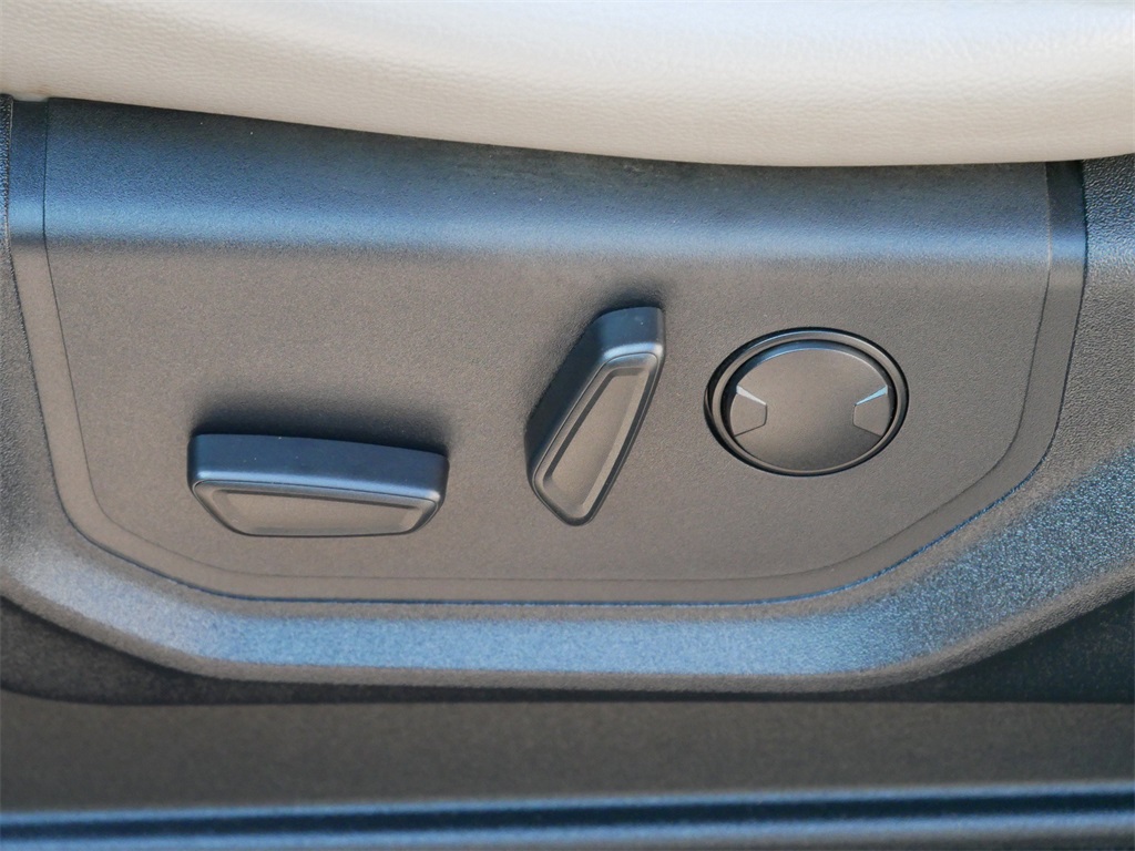 2019 Ford F-150 Lariat photo 12
