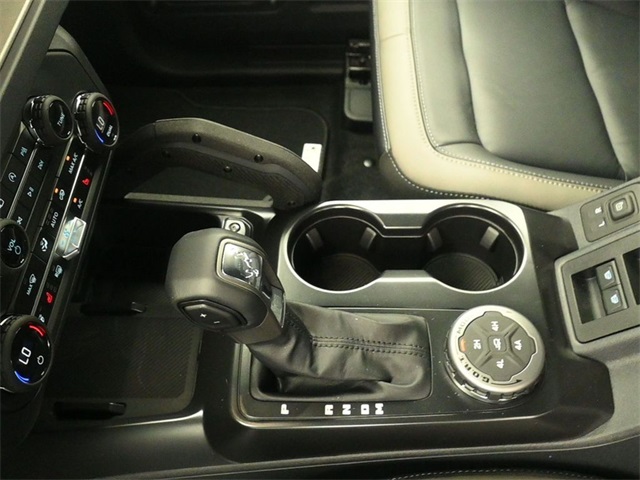 2025 Ford Bronco Outer Banks photo 12