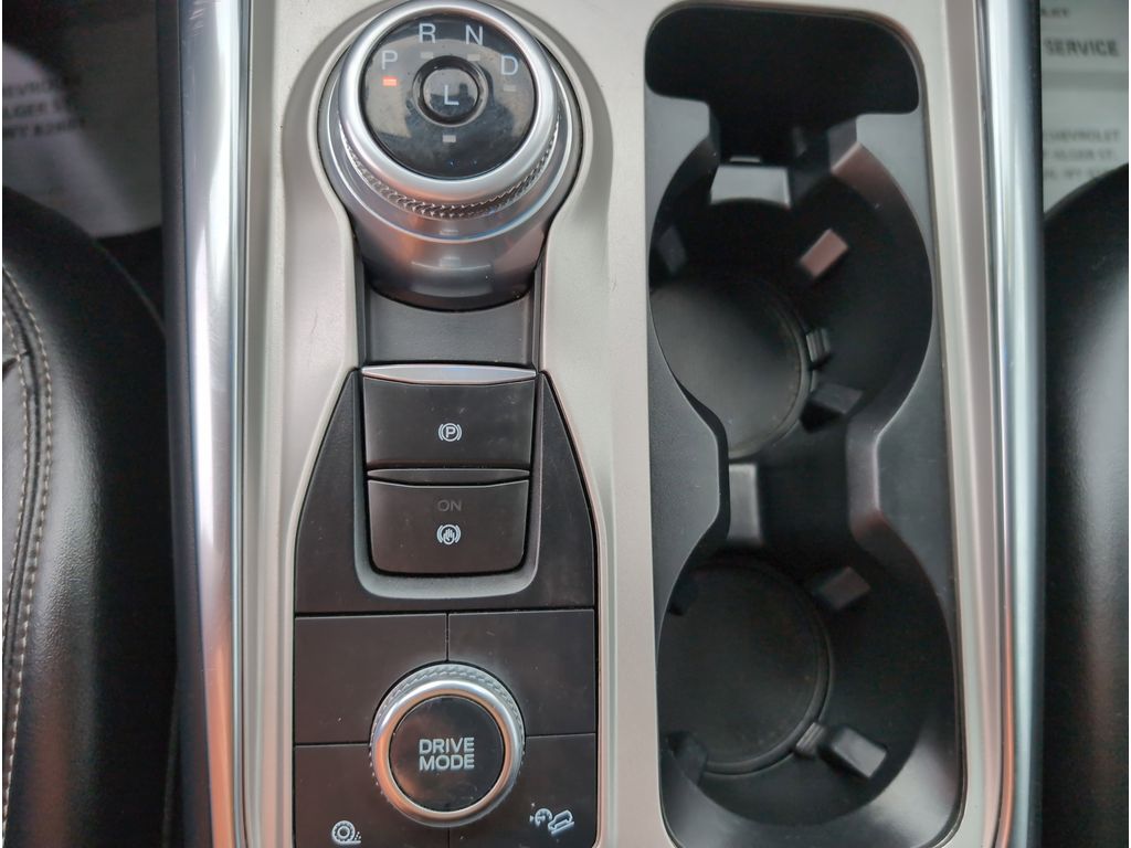 2023 Ford Explorer XLT photo 17