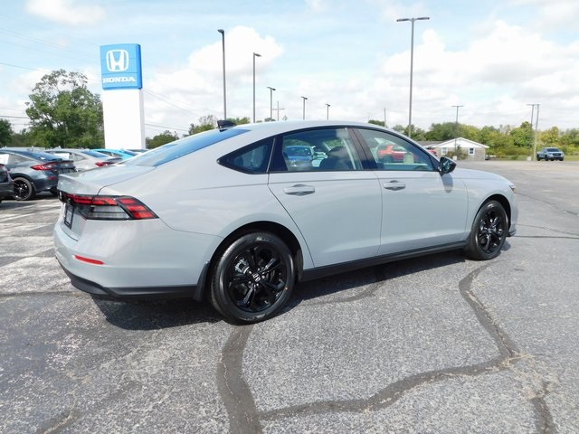 2025 Honda Accord SE photo 3