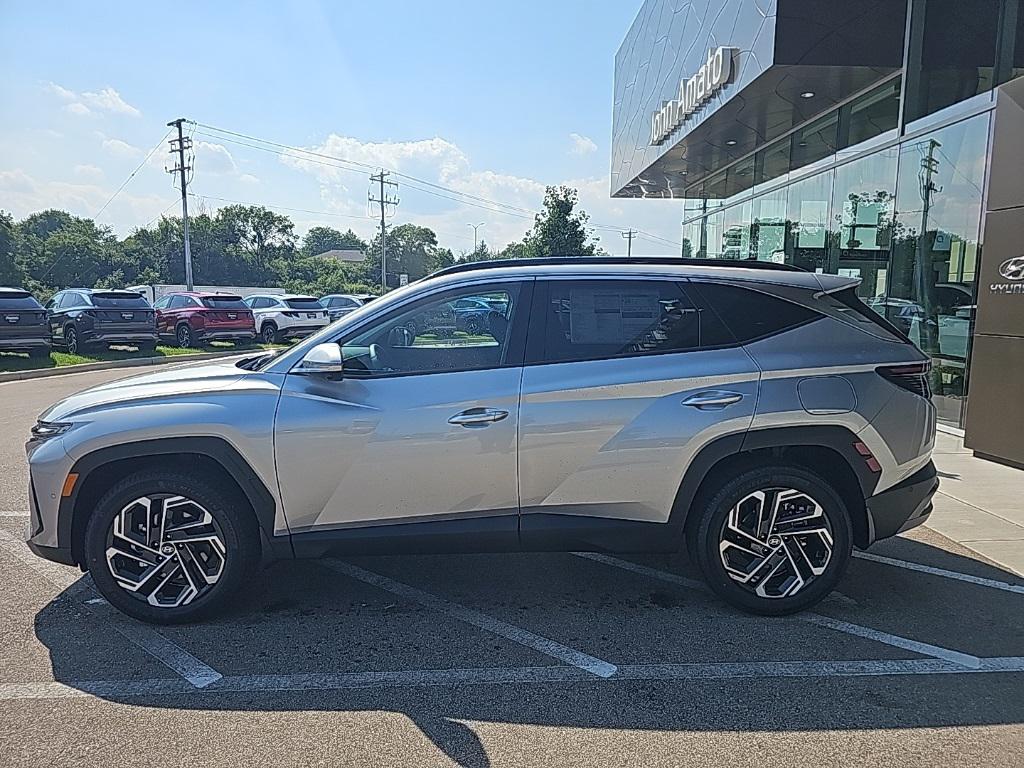 2025 Hyundai Tucson Limited photo 2