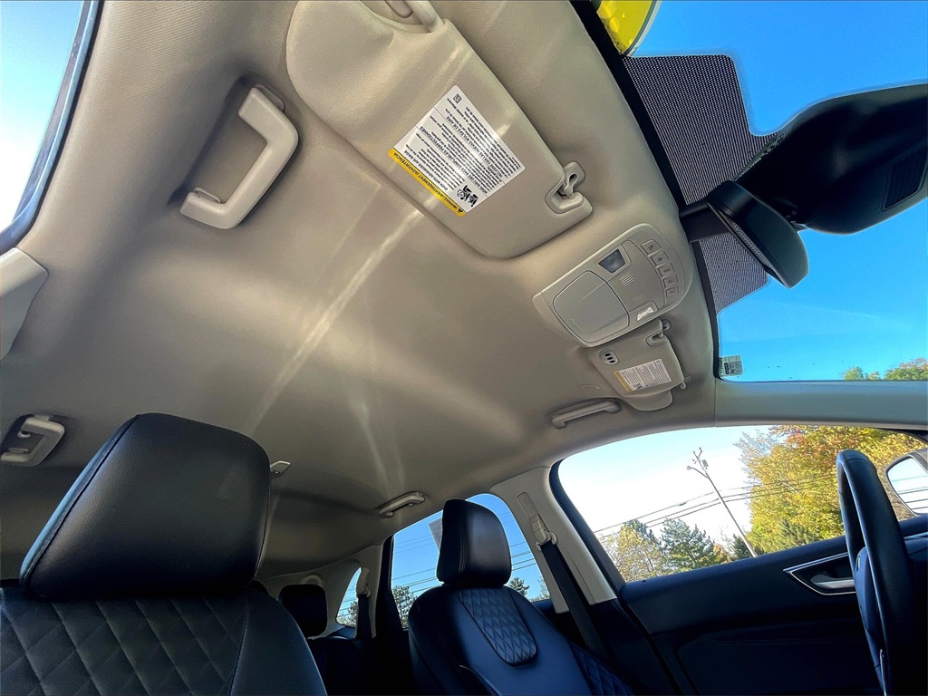 2023 Ford Edge Titanium photo 7
