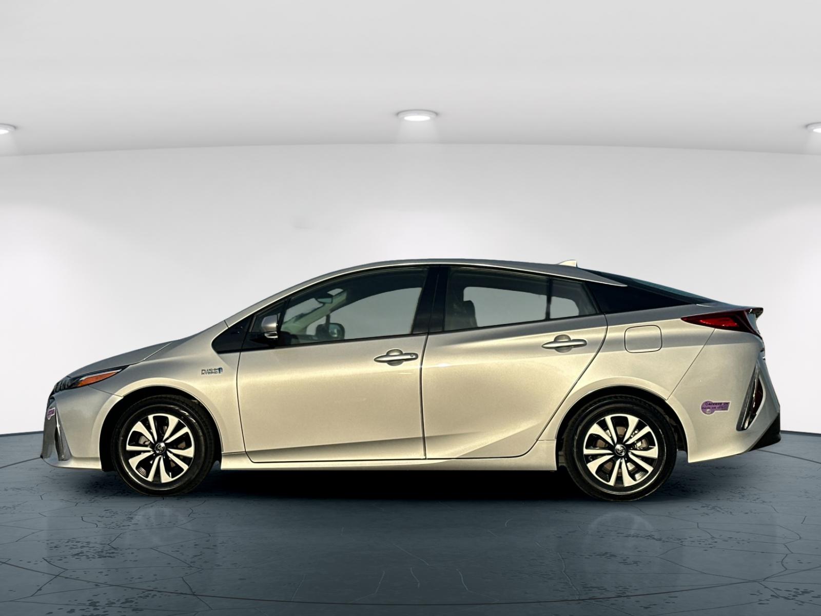 2019 Toyota Prius Prime Premium photo 4