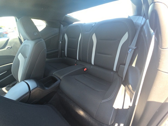 2021 Chevrolet Camaro 1LT photo 23