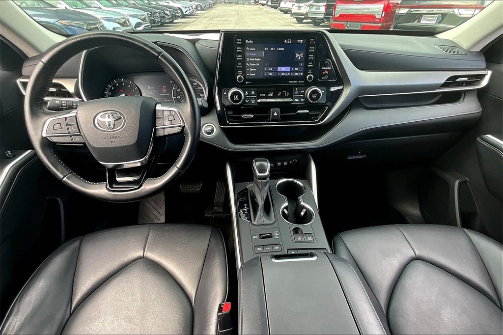 2020 Toyota Highlander XLE photo 5