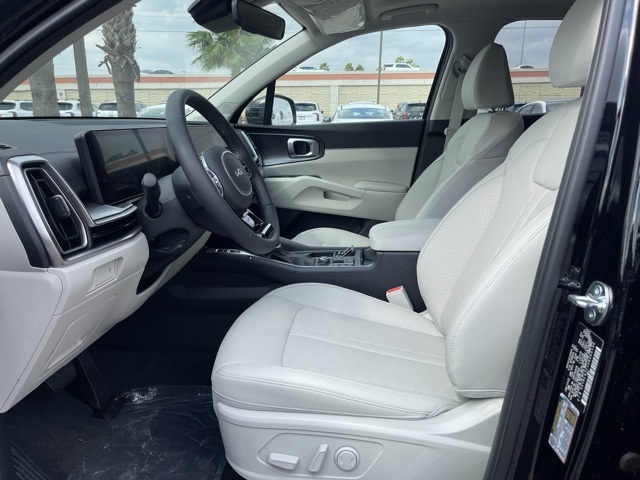 2025 Kia Sorento S photo 15