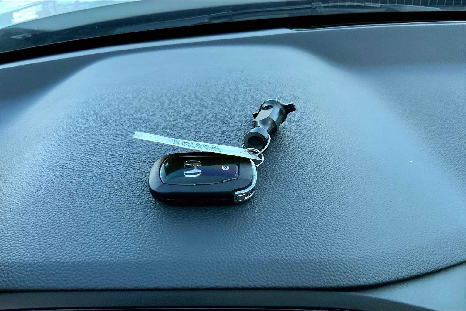 2025 Honda CR-V Hybrid Sport Touring photo 13