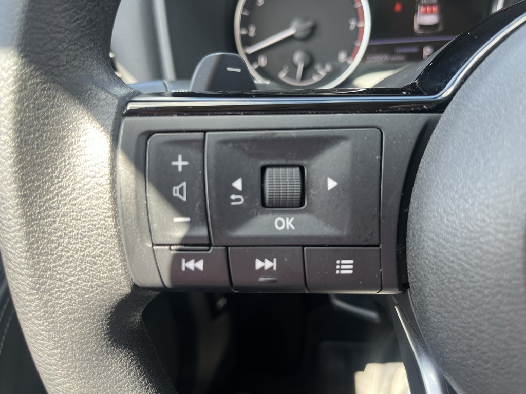 2023 Nissan Rogue SV photo 8