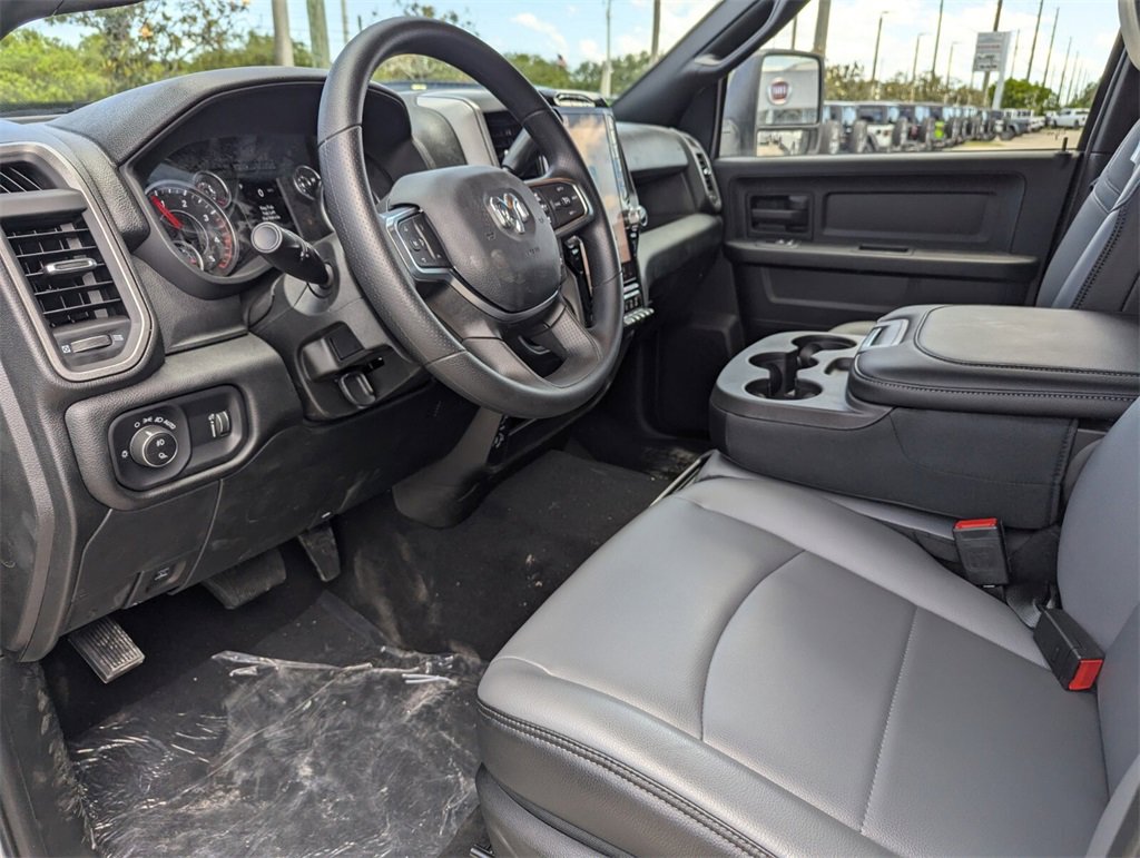 2025 Ram 2500 Tradesman photo 13