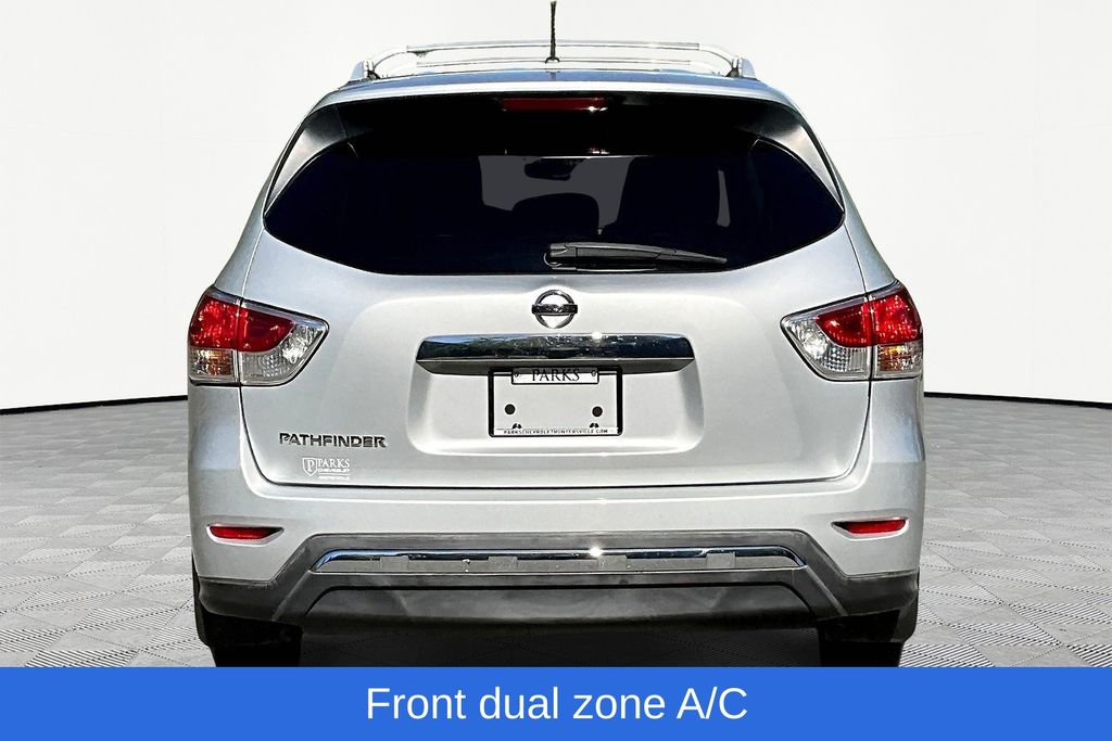2015 Nissan Pathfinder S photo 7