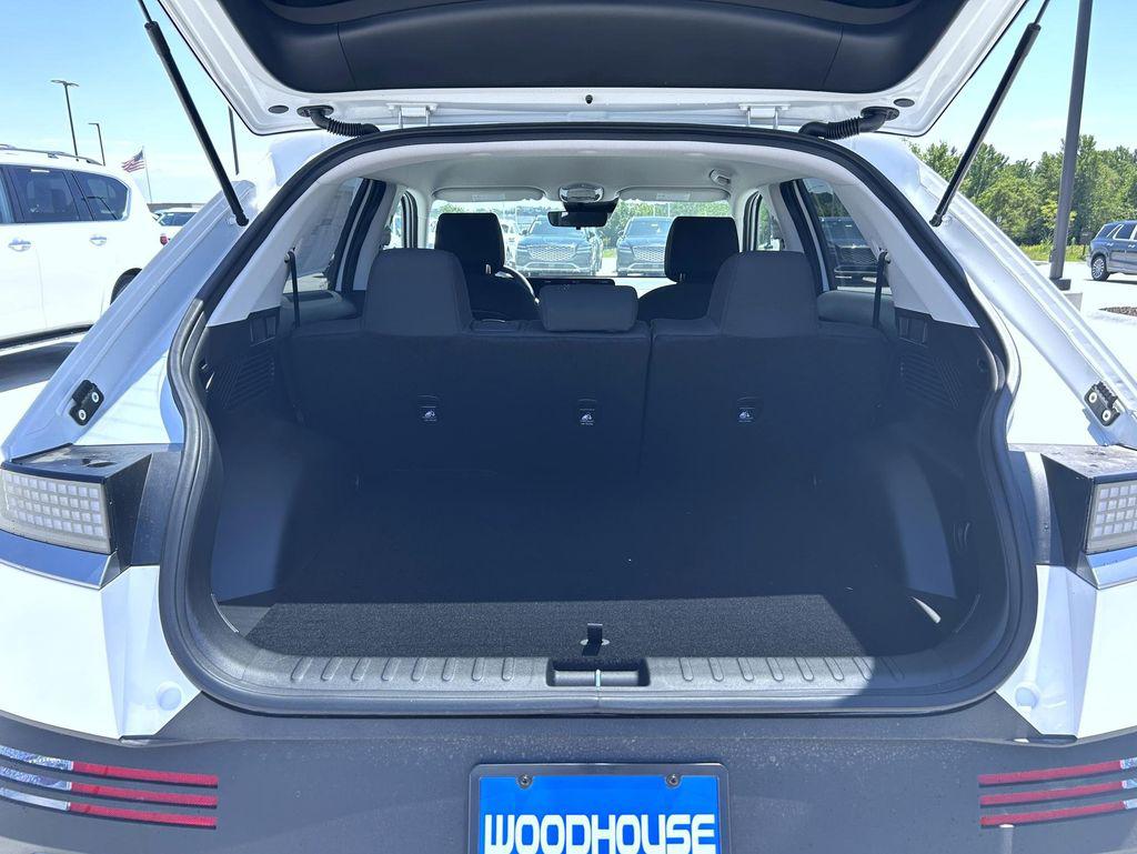 2025 Hyundai Ioniq 5 SE photo 9