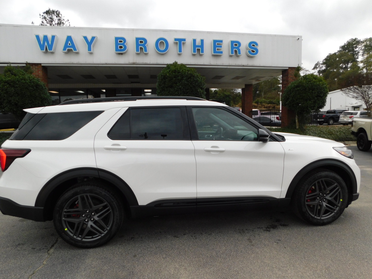 2026 Ford Explorer ST-LINE's photo