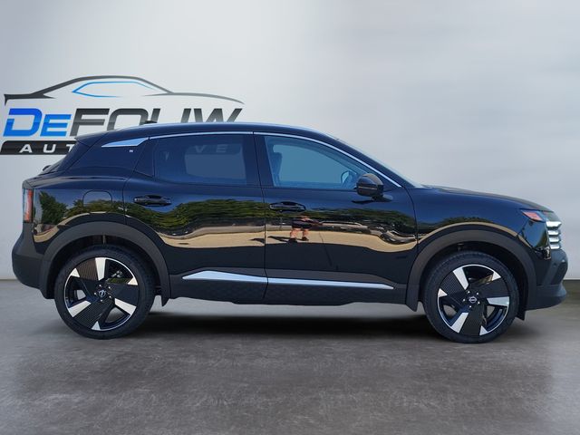 2025 Nissan Kicks SR photo 2