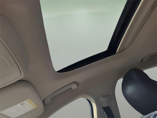 2014 Lincoln MKZ Hybrid photo 22
