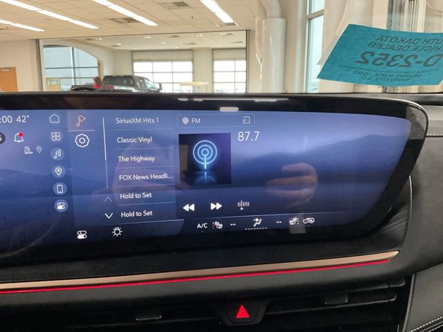 2025 Buick Envision Sport Touring photo 14