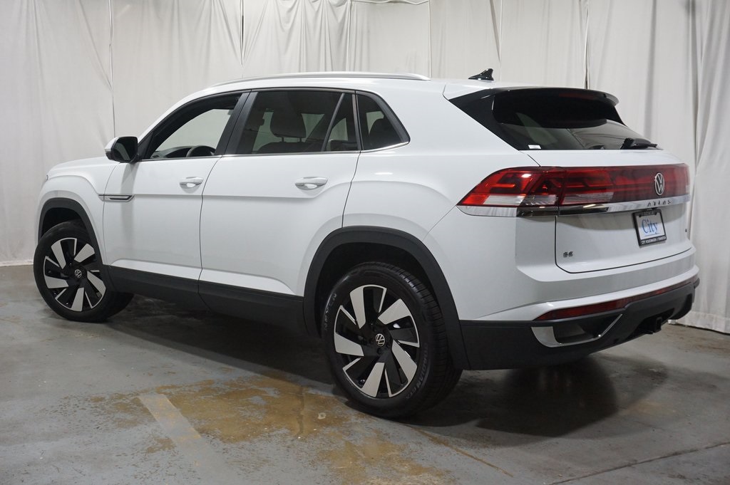 2025 Volkswagen Atlas Cross Sport SE Technology photo 8