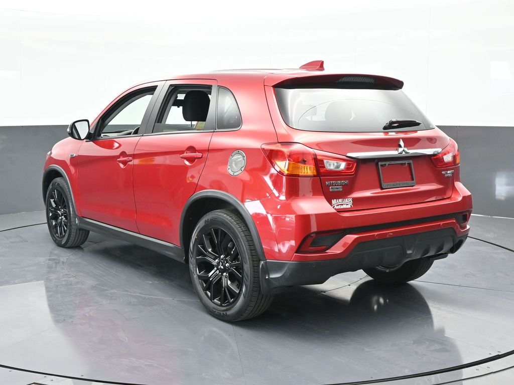 2019 Mitsubishi Outlander Sport LE photo 4