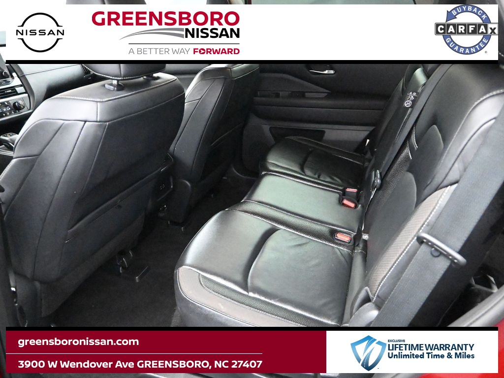 2022 Nissan Pathfinder SL photo 4